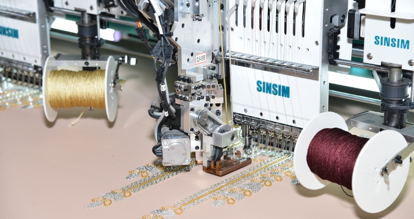 Mixed Beads, Sequins, Tufting Embroidery Machine
